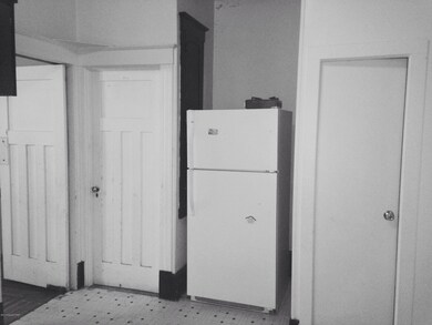 536 Sarah St, Stroudsburg, PA 18360 - photo 3