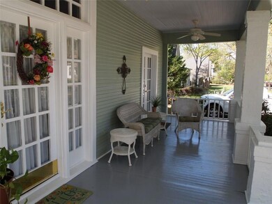 Look at the size of this porch! Makes you want to 