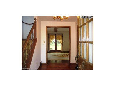 FOYER WITH HARDWOOD FLOOR