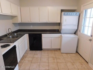 6795 Blocker St unit 5, Olive Branch, MS 38654 - photo 3