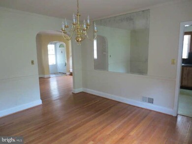 3302 Taney Rd, Baltimore, MD 21215 - photo 5