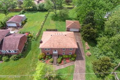 6306 Applegate Ln, Louisville, KY 40219 - photo 2