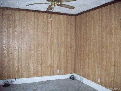 Living Room. UNIT 1