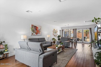 02-Living Room