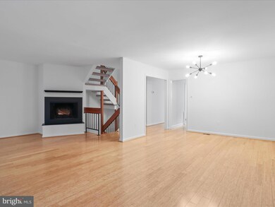 11645 Newbridge Ct, Reston, VA 20191 - photo 6