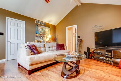 2910 Six Mile Ln, Louisville, KY 40220 - photo 2