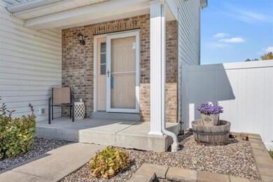 Nice covered porch area!