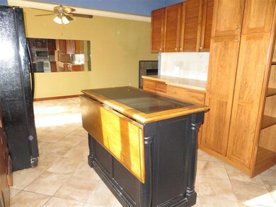 37 Parklane Cir, Bettendorf, IA 52722 - photo 6