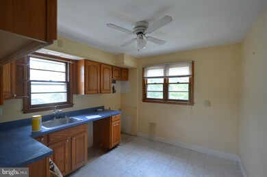 18 Bradbury Rd, Owings Mills, MD 21117 - photo 5