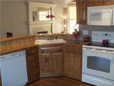 20959 S Skyview Ln, Spring Hill, KS 66083 - photo 4