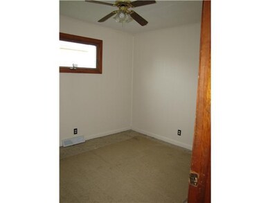 Bedroom Lower unit bedroom