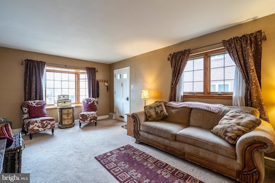 109 W Garrison Rd, Brookhaven, PA 19015 - photo 3