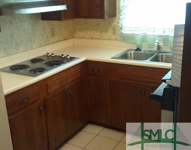Kitchen. Very Nice Kitchen, Breakfast Bar and Dini