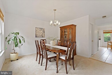 11301 Freas Dr, North Potomac, MD 20878 - photo 3