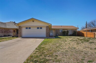 725 Lariat Ln, Fort Worth, TX 76108 - photo 3