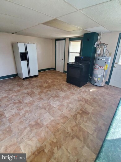 540 S Main St, Chambersburg, PA 17201 - photo 4