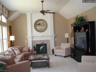 10575 Angelina Dr, North Royalton, OH 44133 - photo 4