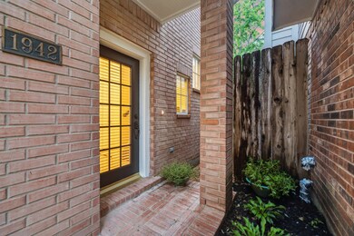 1942 Fairview Ave, Houston, TX 77019 - photo 4