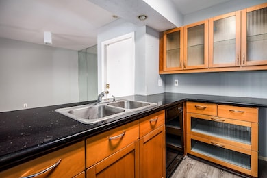 3085 Walnut Bend Ln unit 35, Houston, TX 77042 - photo 6