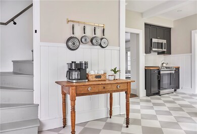 44 State St unit 2, Bristol, RI 02809 - photo 4