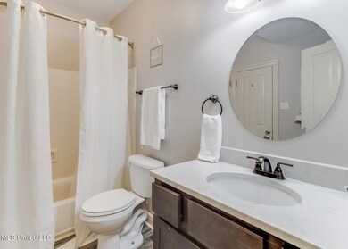 699 Dunbar Ave unit 203, Bay St. Louis, MS 39520 - photo 6