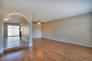 003 Living Dining