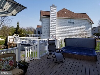 334 Victoria Ln, Perkasie, PA 18944 - photo 3