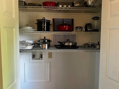 Optional Closet/Laundry