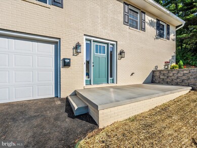 10910 Tennebrook Rd, Hagerstown, MD 21740 - photo 2