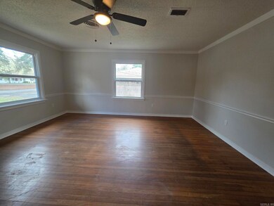 1626 Davis St, Conway, AR 72032 - photo 7