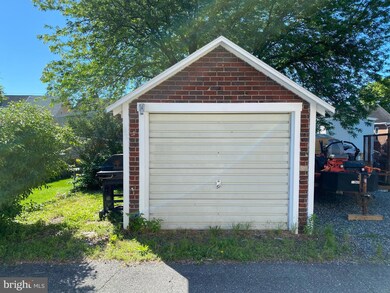 225 Shaner St, Boyertown, PA 19512 - photo 4