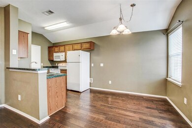 313 Lake Texoma Dr, Wylie, TX 75098 - photo 4