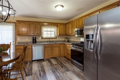 2705 Loveland Ave, Erie, PA 16506 - photo 4