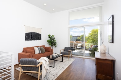 524_N_Mangum_Unit_2_MLS-37