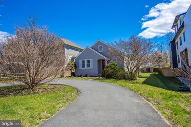 7007 Haycock Rd, Falls Church, VA 22043 - photo 3