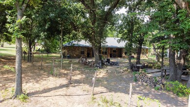 499 Mcfarland Ln, Weatherford, TX 76088 - photo 4