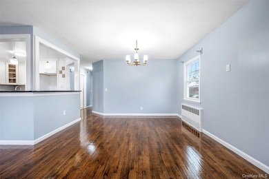 22 Sandalwood Ave unit 2nd Floor, Valley Stream, NY 11581 - photo 4