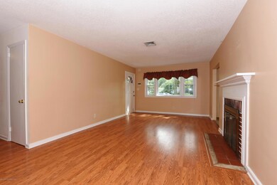 24 Peach Blossom Ln, Middletown, NJ 07748 - photo 7