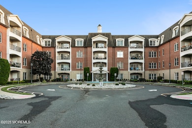 325 Regency Place unit 325, Woodbridge, NJ 07095 - photo 2