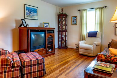 (08 of 25) 325 Bayshore Dr-19099082515