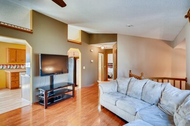 07 Living Room 1585327937324