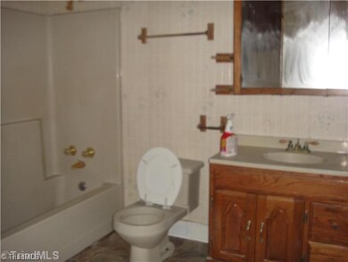 3177 Stoney Creek, Reidsville, NC 27320 - photo 7