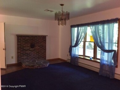 179 Buffalo Ln, Saylorsburg, PA 18353 - photo 5