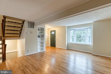 6334 Meeting House Way, Alexandria, VA 22312 - photo 4