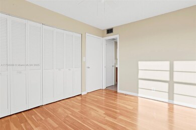 Room2