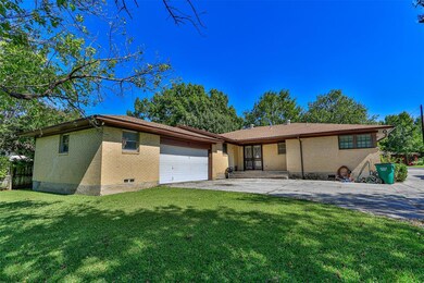 1303 Hillcrest Blvd, Gainesville, TX 76240 - photo 5