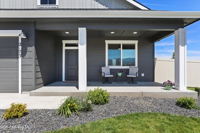 03-Front Porch