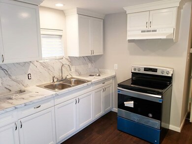 2208 Avenue D, Rosenberg, TX 77471 - photo 6