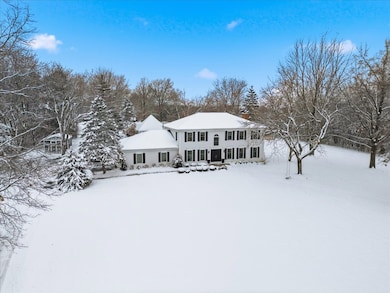 12 Crestview Ln, Lake Barrington, IL 60010 - photo 4