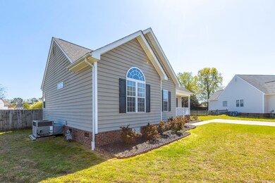 720 Carrington Ln, Winterville, NC 28590 - photo 5